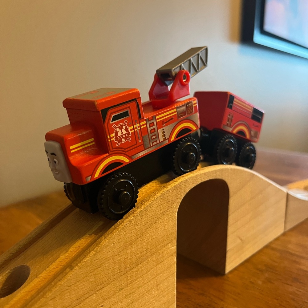 Thomas & Friends (Fisher Price) Red Fire Engine Toy Train Set